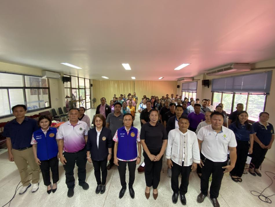   วันที่ 27 มีนาคม 2569 เวลา 09.30 น. นายยศพงษ์ ทรงศิลป์ นายอำเภอหนองฮี เป็นประธานเปิดโครงการฝึกอบรมคณะกรรมการประจำหน่วยเลือกตั้งและเจ้าหน้าที่รักษาความปลอดภัยประจำหน่วยเลือกตั้งและเจ้าหน้าที่ที่เกี่ยวข้อง ในการเลือกตั้งสมาชิกสภาเทศบาลตําบลและนายกเทศมนตรีตำบลสาวแห โดยมีนายปฏิการ เชื้อทอง ปลัดเทศบาล ปฏิบัติหน้าที่ นายเทศมนตรีตำสาวแห เป็นผู้กล่าววัตถุประสงค์ของโครงการฯ ณ ห้องประชุมเทศบาลตำบลสาวแห อำเภอหนองฮี จังหวัดร้อยเอ็ด